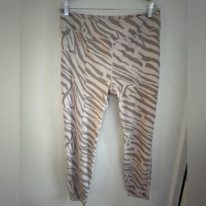 Plus size Tigress workout leggings